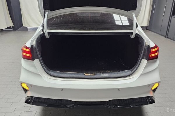 2022 Kia K3 с пробегом 31 110 км