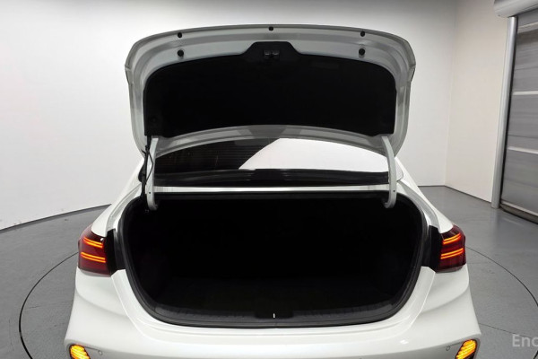 2022 Kia K3 с пробегом 83 291 км