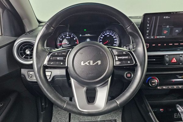 2022 Kia K3 с пробегом 43 320 км