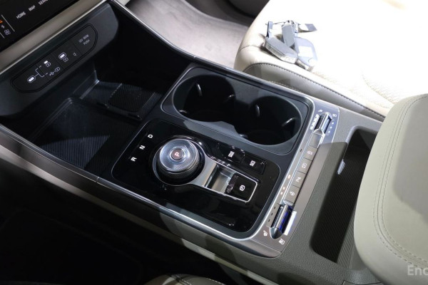 2024 Kia Carnival с пробегом 27 123 км