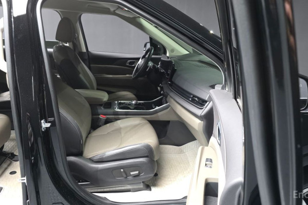 2024 Kia Carnival с пробегом 45 979 км