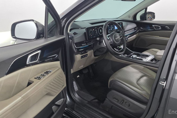 2024 Kia Carnival с пробегом 32 848 км