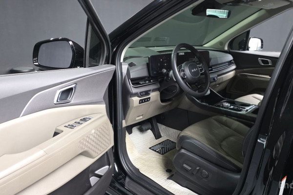 2024 Kia Carnival с пробегом 45 979 км