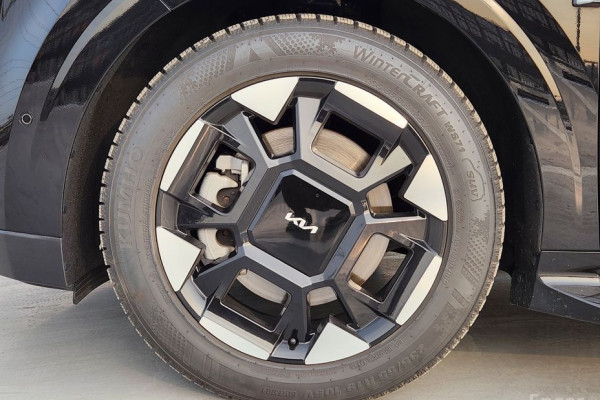 2023 Kia Carnival с пробегом 22 015 км