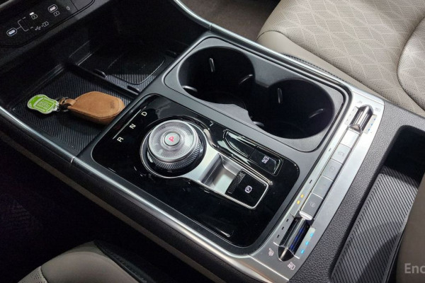 2024 Kia Carnival с пробегом 13 876 км