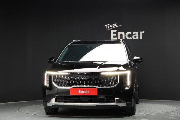 2025 Kia Carnival с пробегом 24 084 км