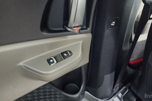 2024 Kia Carnival с пробегом 13 876 км