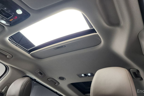 2024 Kia Carnival с пробегом 13 876 км