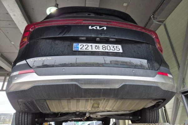 2024 Kia Carnival с пробегом 28 613 км