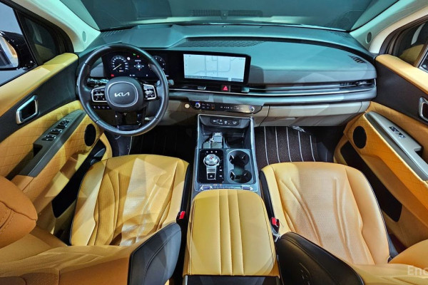 2024 Kia Carnival с пробегом 64 933 км