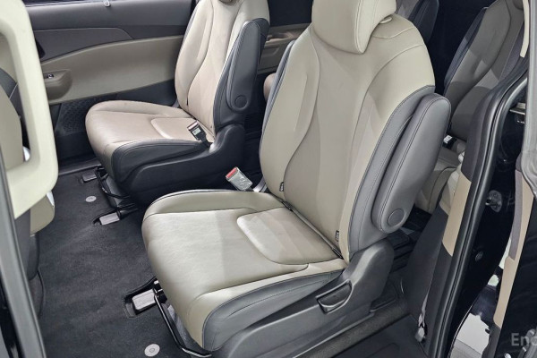 2024 Kia Carnival с пробегом 30 332 км