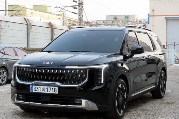 2024 Kia Carnival с пробегом 62 649 км