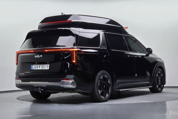 2025 Kia Carnival с пробегом 11 450 км