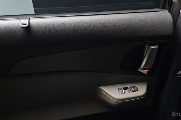 2025 Kia Carnival с пробегом 24 084 км