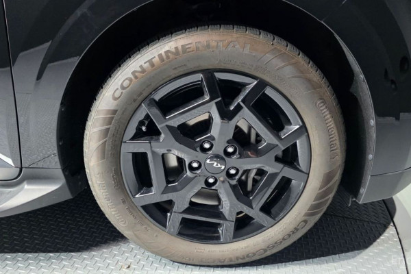 2024 Kia Carnival с пробегом 20 261 км