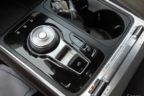 2024 Kia Carnival с пробегом 62 649 км