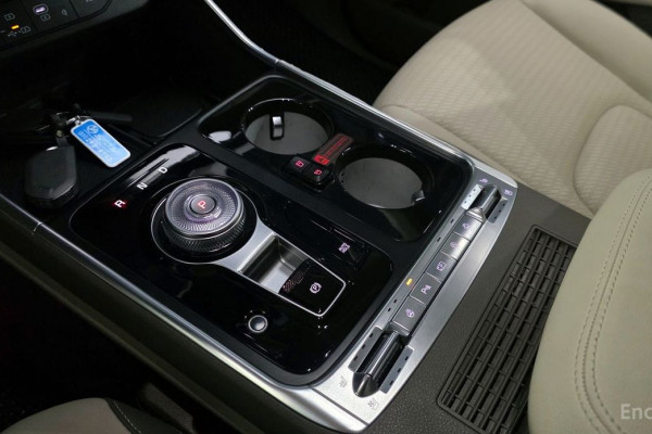 2025 Kia Carnival с пробегом 11 450 км