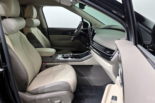 2025 Kia Carnival с пробегом 11 450 км