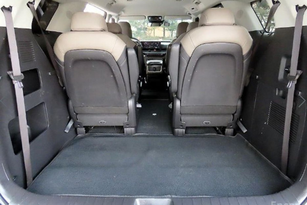 2024 Kia Carnival с пробегом 62 649 км