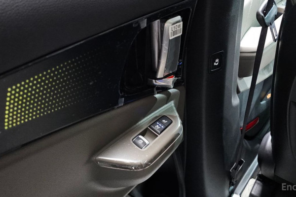 2023 Kia Carnival с пробегом 17 948 км