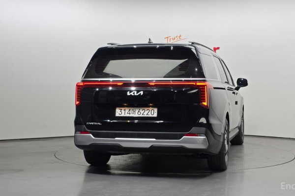 2024 Kia Carnival с пробегом 45 414 км