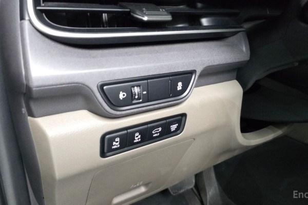 2024 Kia Carnival с пробегом 20 261 км