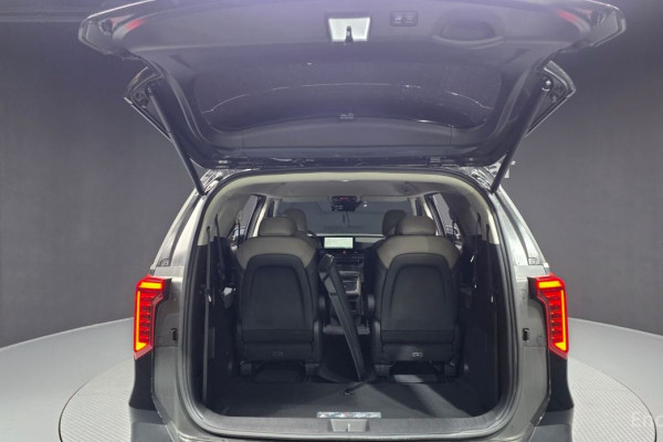 2024 Kia Carnival с пробегом 20 261 км