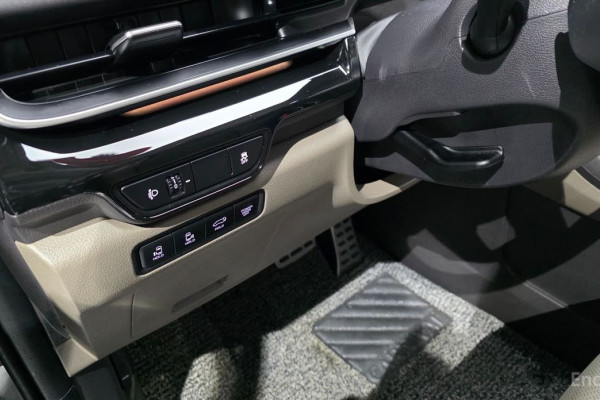 2024 Kia Carnival с пробегом 18 120 км