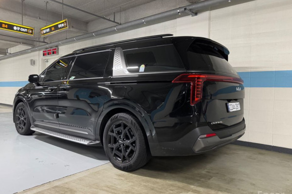 2025 Kia Carnival с пробегом 17 100 км