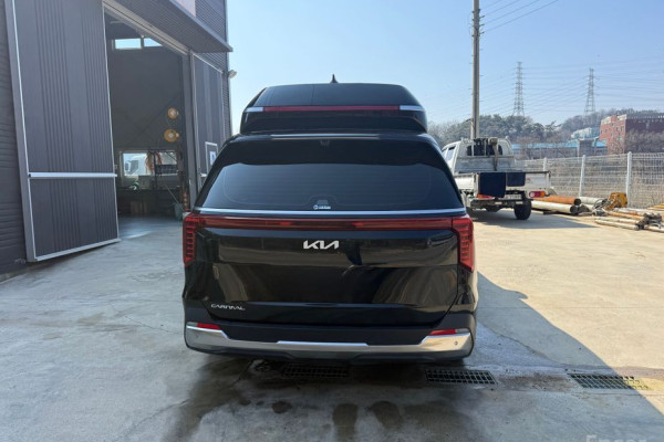 2024 Kia Carnival с пробегом 33 268 км