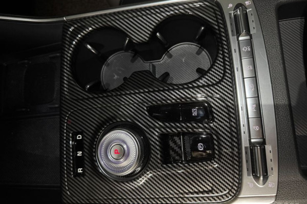 2025 Kia Carnival с пробегом 17 100 км