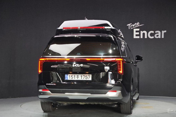 2024 Kia Carnival с пробегом 29 237 км