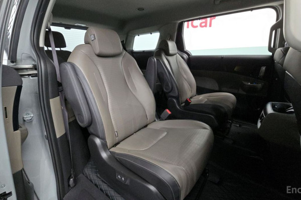 2024 Kia Carnival с пробегом 31 089 км