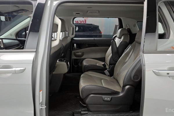 2024 Kia Carnival с пробегом 31 089 км