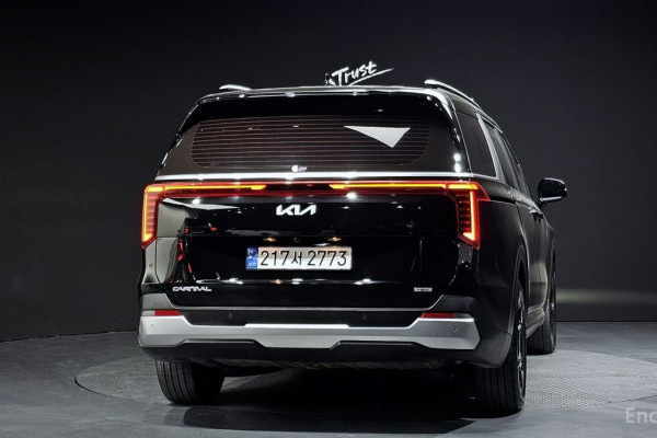 2024 Kia Carnival с пробегом 28 110 км