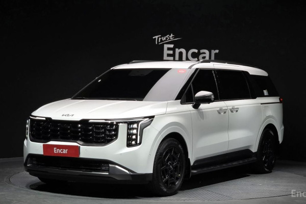 2025 Kia Carnival с пробегом 9 898 км