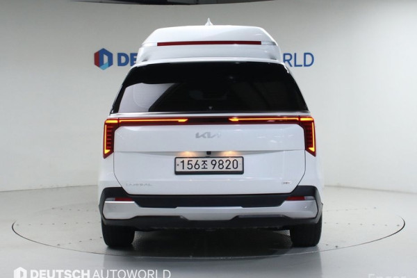 2025 Kia Carnival с пробегом 9 312 км