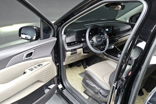 2024 Kia Carnival с пробегом 28 110 км