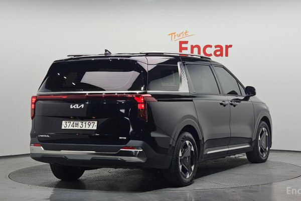 2024 Kia Carnival с пробегом 57 712 км