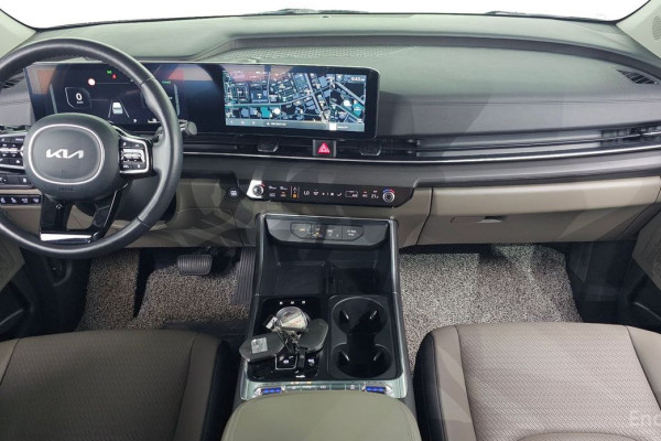 2024 Kia Carnival с пробегом 57 712 км