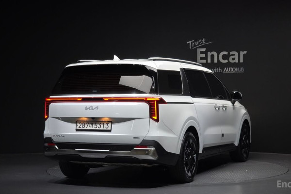 2024 Kia Carnival с пробегом 11 483 км