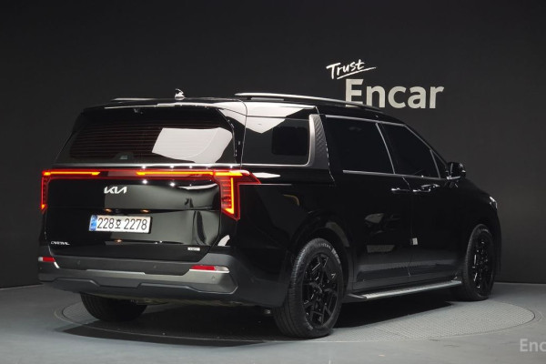 2024 Kia Carnival с пробегом 14 269 км