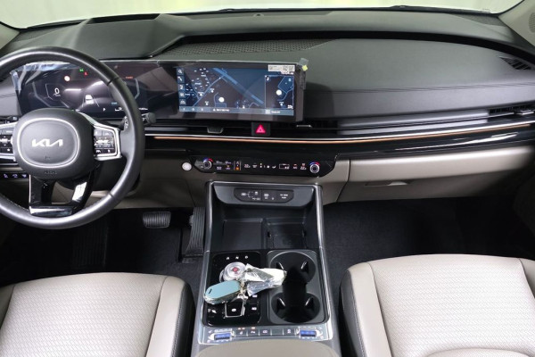 2024 Kia Carnival с пробегом 11 483 км