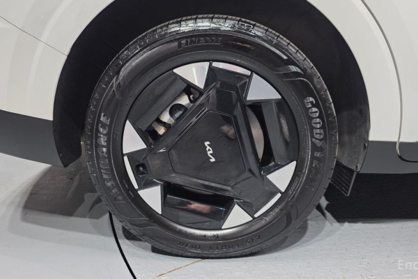 2024 Kia Carnival с пробегом 20 962 км