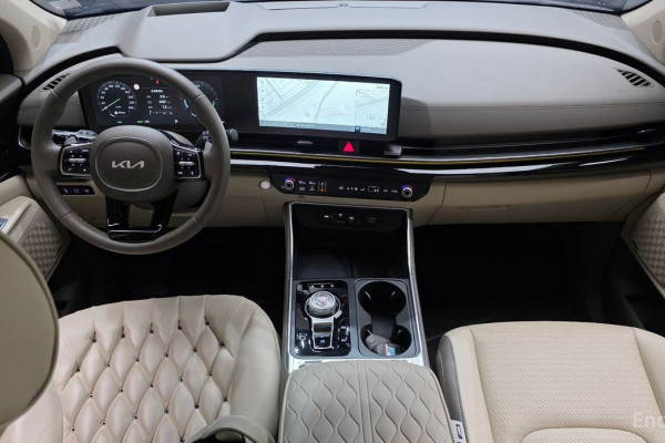 2024 Kia Carnival с пробегом 14 269 км