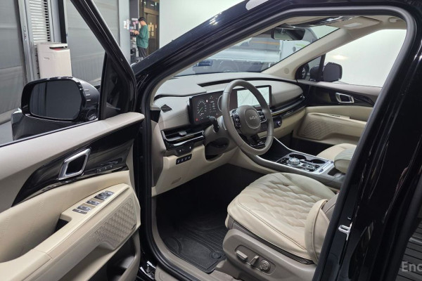 2024 Kia Carnival с пробегом 14 269 км