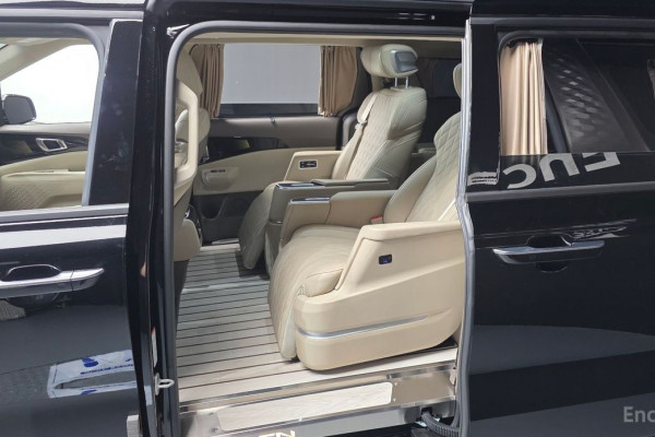 2024 Kia Carnival с пробегом 14 269 км