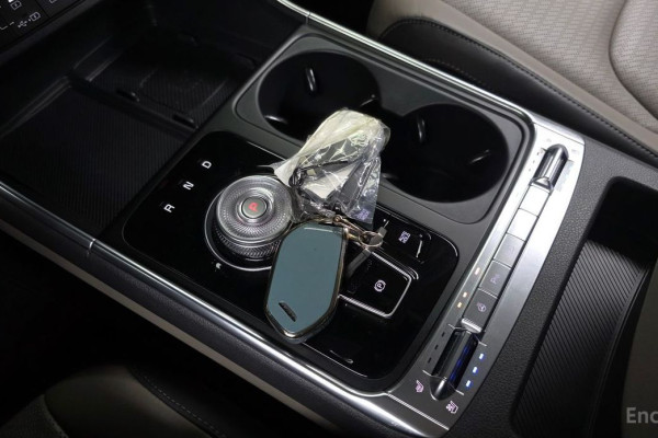 2024 Kia Carnival с пробегом 11 483 км