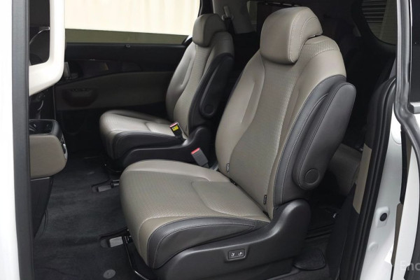 2024 Kia Carnival с пробегом 11 483 км