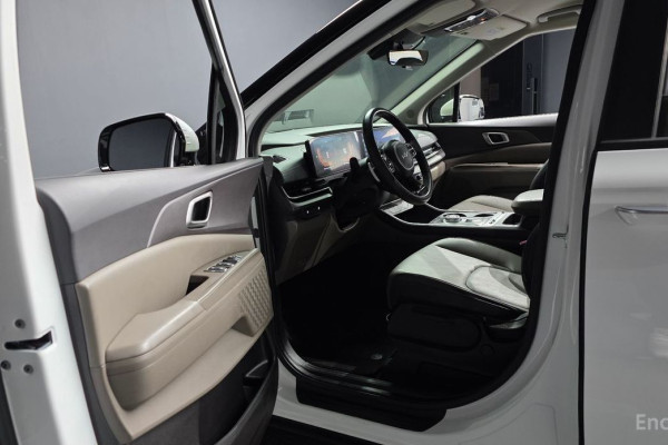 2024 Kia Carnival с пробегом 20 962 км